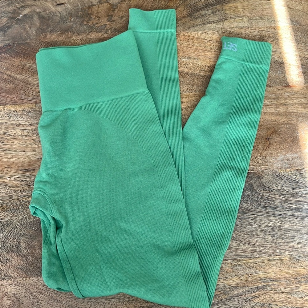 SET Active leggings